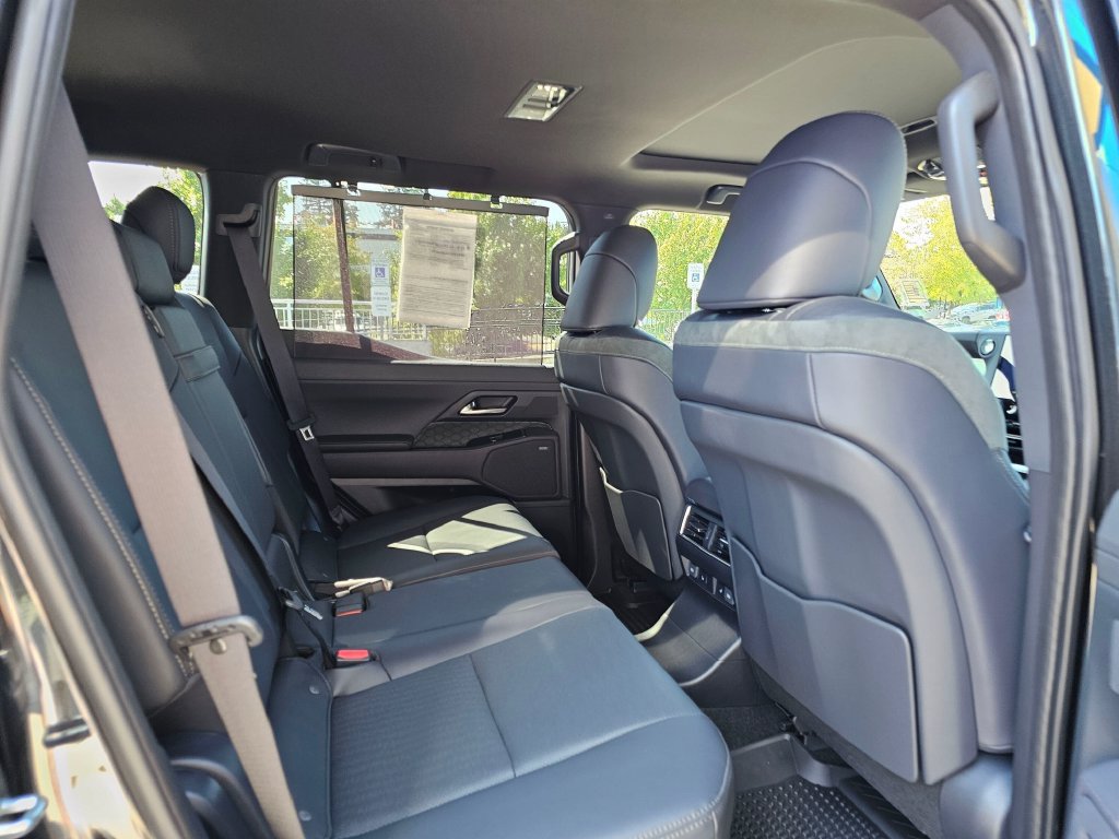 Used 2026 Lexus GX 550 AWD/4WD image 14