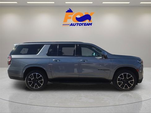 Used 2022 Chevrolet Suburban RST w/ Luxury Package image 6