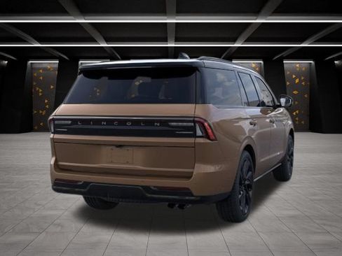 New 2026 Lincoln Navigator Black Label AWD/4WD image 8