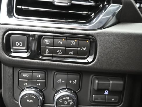 New 2026 GMC Yukon XL Denali w/ Denali Reserve Package AWD/4WD image 19
