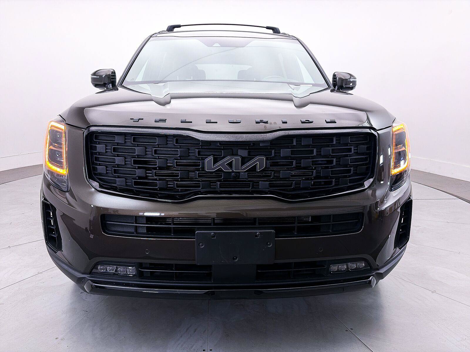 Used 2022 Kia Telluride SX w/ SX Prestige Package AWD/4WD image 12