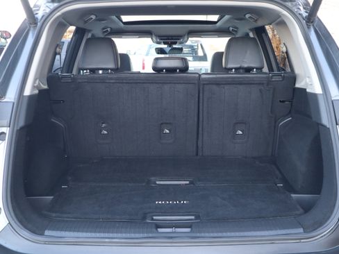Used 2023 Nissan Rogue SL w/ SL Premium Package image 36