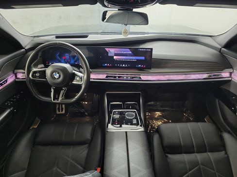 Used 2023 BMW 760i xDrive AWD/4WD image 11