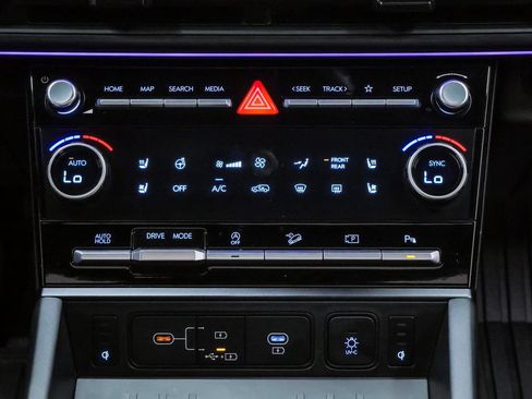 Certified 2025 Hyundai Santa Fe Calligraphy FWD image 19
