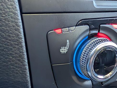 Used 2016 Audi Q5 2.0T Premium image 18