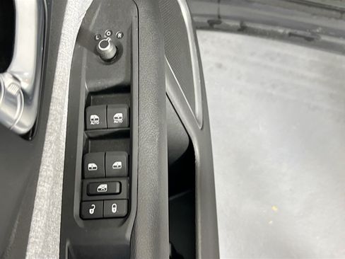 Used 2022 Jeep Compass Latitude AWD/4WD image 17