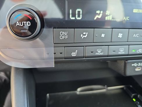 New 2026 Subaru Outback Limited AWD/4WD image 19