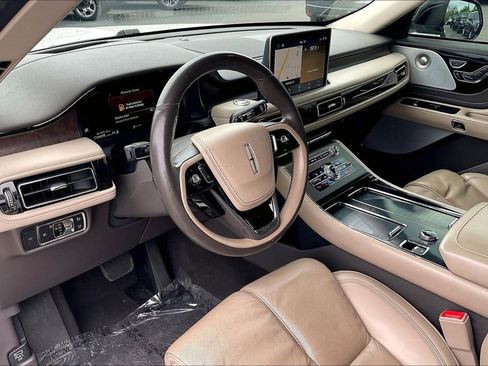 Used 2020 Lincoln Aviator Reserve w/ Equipment Group 202A AWD/4WD image 5