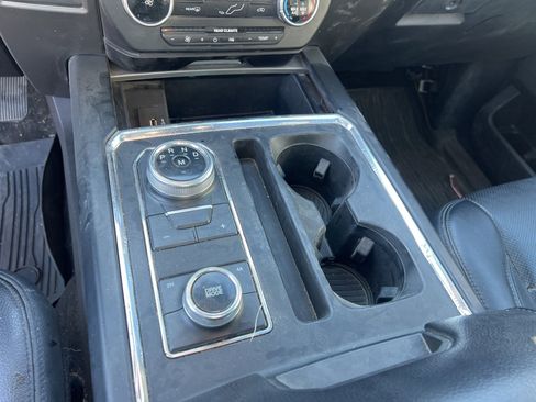 Used 2018 Ford Expedition Max XLT w/ Equipment Group 201A image 19