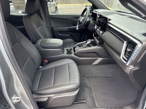 Used 2024 GMC Canyon Elevation w/ Elevation Premium Package AWD/4WD image 34