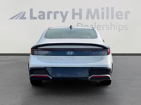 New 2026 Hyundai Sonata SEL FWD image 6