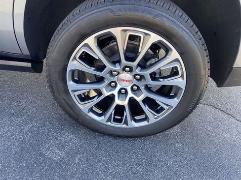 Certified 2026 GMC Yukon Denali w/ Sun & Power Step Package image 9
