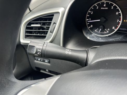 Used 2018 Nissan Murano S FWD image 9