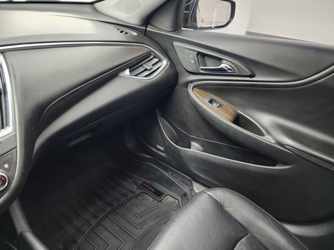 Used 2017 Chevrolet Malibu Premier w/ Premier Sun and Wheel Package image 12