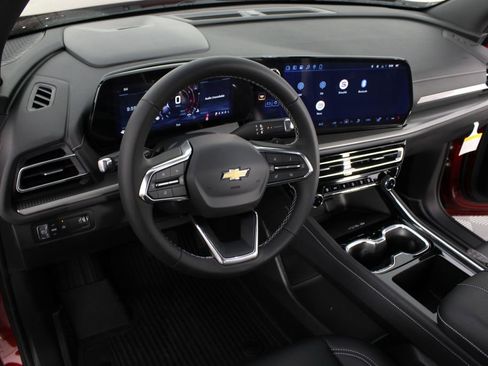 New 2026 Chevrolet Traverse LT w/ LPO, Floor Liner Package FWD image 8