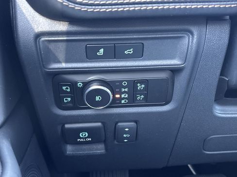 Used 2023 Ford Expedition Platinum image 29