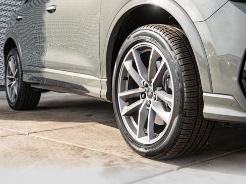 Certified 2025 Audi Q3 2.0T Premium w/ Convenience Package image 30