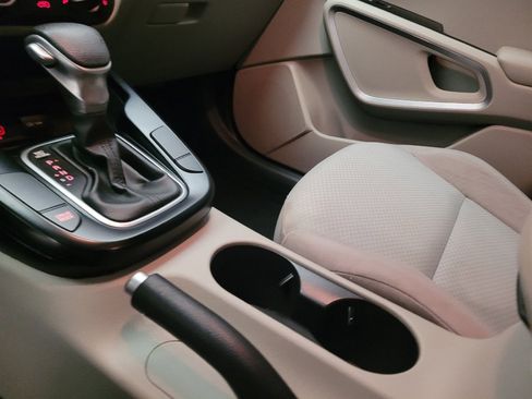 Used 2020 Kia Soul LX FWD image 26