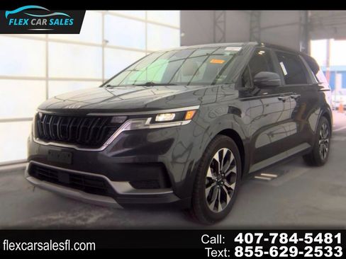 Used 2022 Kia Carnival EX FWD image 1