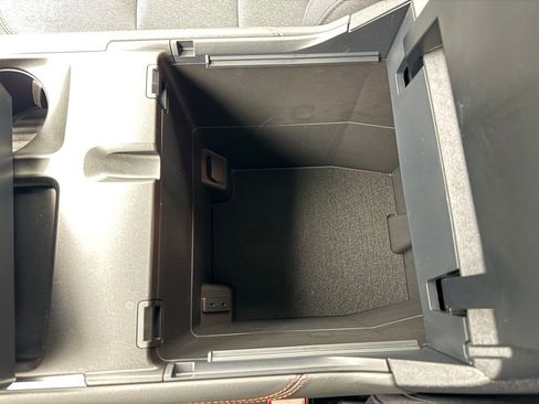 New 2025 Ford Expedition Active image 43