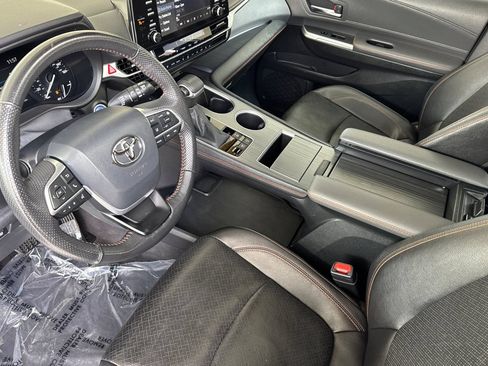 Certified 2024 Toyota Sienna XSE w/ XSE Premium Package AWD/4WD image 10