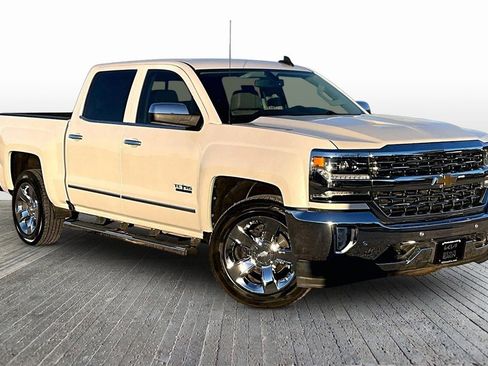Used 2018 Chevrolet Silverado 1500 LTZ w/ Texas Edition image 11