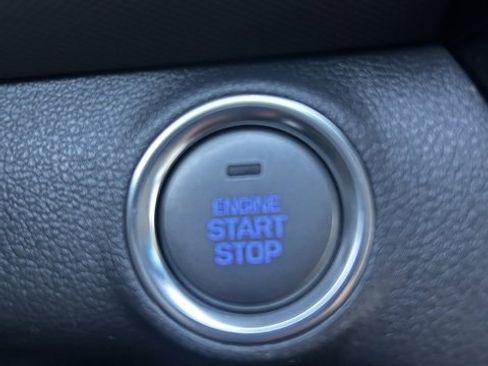 Used 2022 Hyundai Ioniq SE image 28