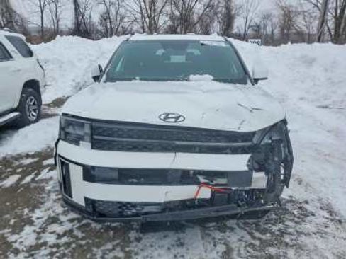 Used 2025 Hyundai Santa Fe Calligraphy AWD/4WD image 2