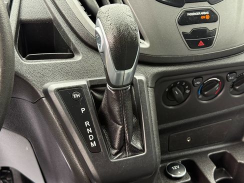 Used 2017 Ford Transit 350 350 HD 2dr 178 in. WB DRW Chas image 21