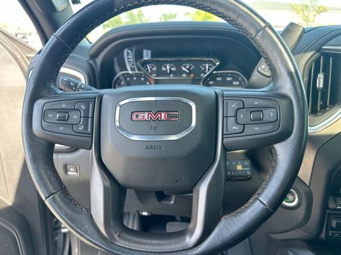Used 2022 GMC Sierra 1500 AT4 w/ AT4 Premium Package AWD/4WD image 18