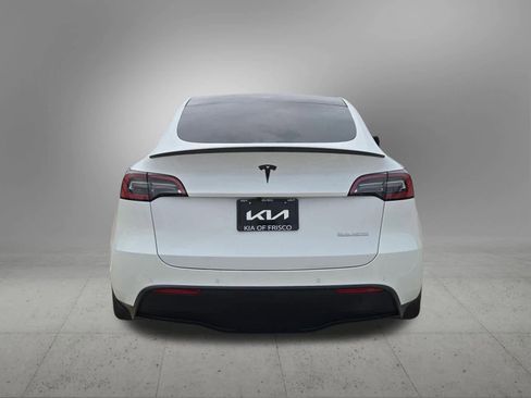 Used 2022 Tesla Model Y Performance image 5