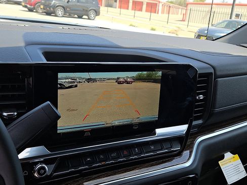 New 2026 GMC Sierra 1500 Elevation image 16