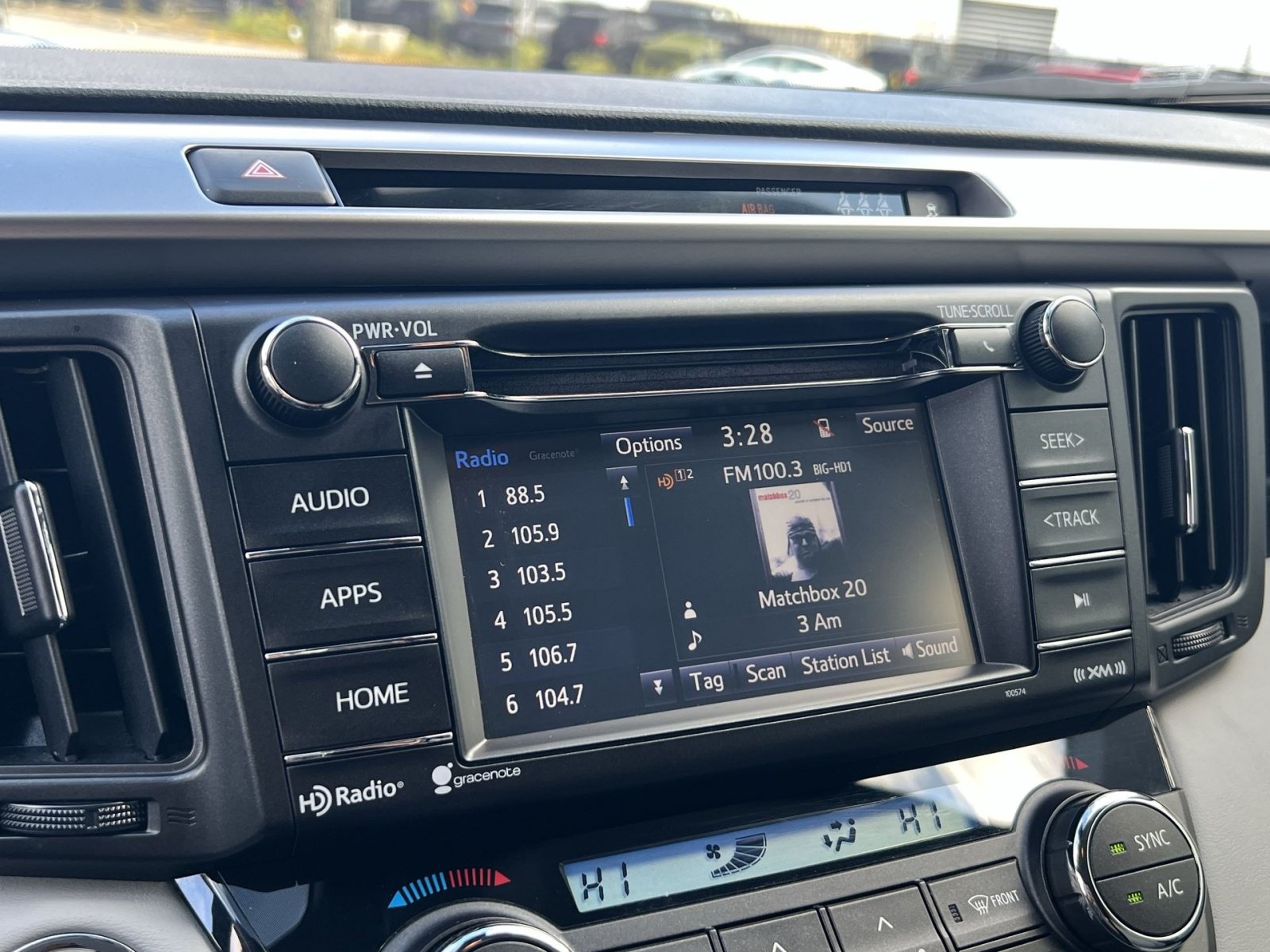 Used 2018 Toyota RAV4 XLE w/ Plus Extra Value Package AWD/4WD image 17