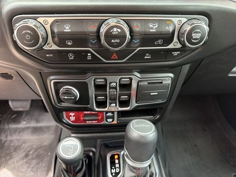 Used 2022 Jeep Gladiator Rubicon w/ Trailer Tow Package AWD/4WD image 22
