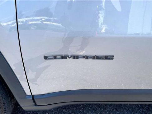 Used 2020 Jeep Compass High Altitude AWD/4WD image 23