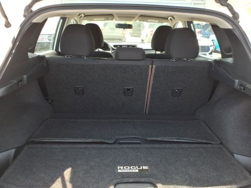 Used 2019 Nissan Rogue Sport S image 7