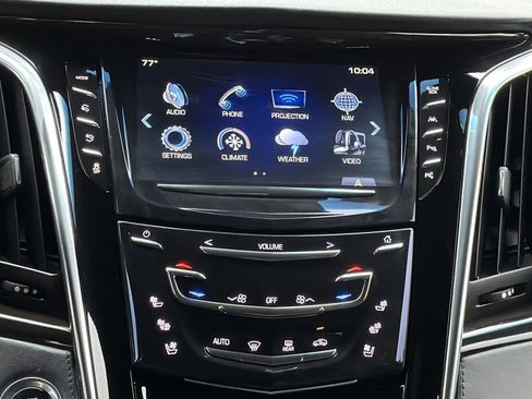 Used 2017 Cadillac Escalade Platinum AWD/4WD image 3
