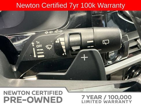 Used 2025 Nissan Pathfinder SL AWD/4WD image 37