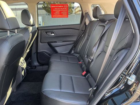 Certified 2025 Nissan Rogue SV w/ SV Premium Package image 22