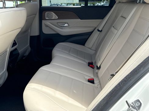 Used 2021 Mercedes-Benz GLE 350 w/ AMG Line Exterior image 40