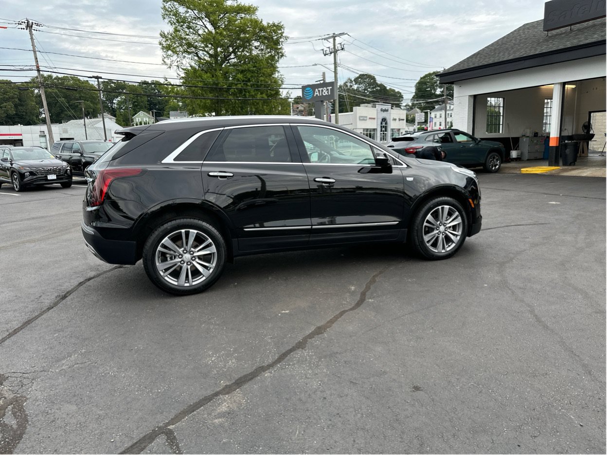 Certified 2025 Cadillac XT5 Premium Luxury AWD/4WD image 5
