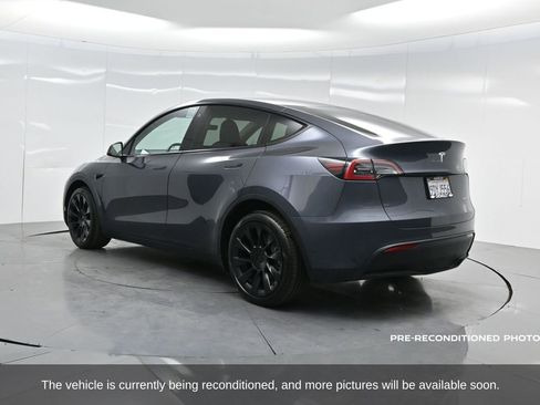 Used 2023 Tesla Model Y Long Range image 5