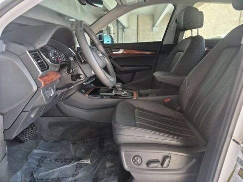Certified 2023 Audi Q5 2.0T Premium w/ Convenience Package AWD/4WD image 9