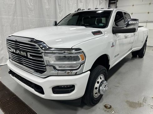 Used 2024 RAM 3500 Laramie AWD/4WD image 3