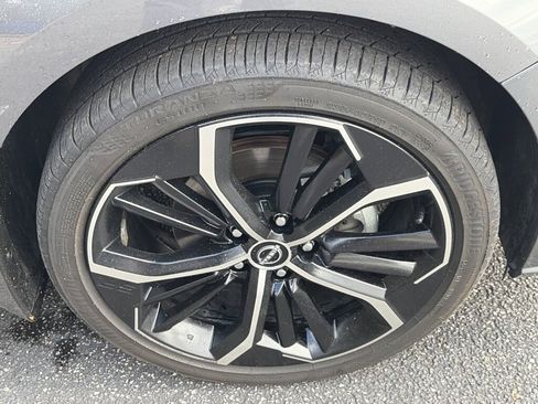 Certified 2025 Nissan Altima 2.5 SR image 12