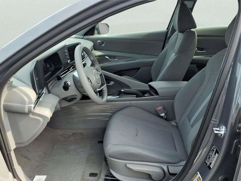New 2026 Hyundai Elantra SE FWD image 10