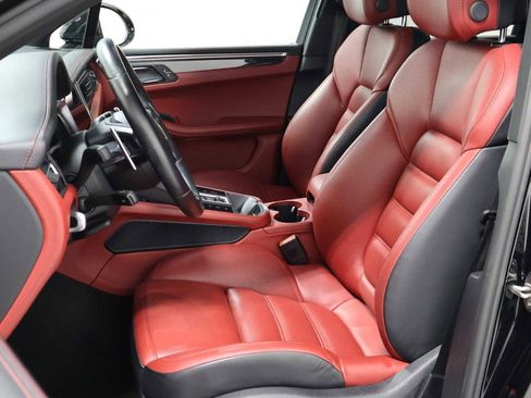 Used 2023 Porsche Macan GTS AWD/4WD image 5