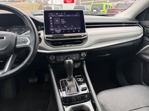 Certified 2022 Jeep Compass Limited image 19