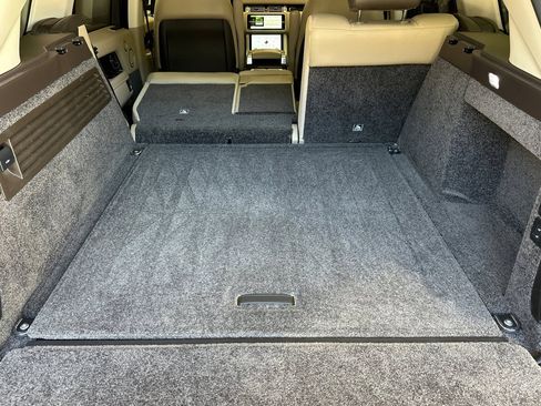 Used 2020 Land Rover Range Rover HSE image 33