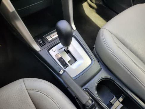 Used 2018 Subaru Forester 2.5i Premium AWD/4WD image 17